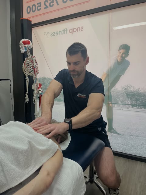 🙌 HANDS-ON PHYSIOTHERAPY. BECAUSE SOMETIMES, YOU NEED MORE THAN EXERCISES. Pain. Stiffness. Restricted movement. That feeling when your body…